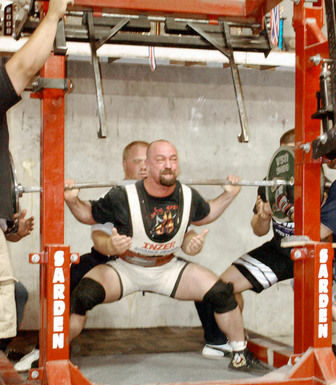 Sports Shorts: Local sets weightlifting benchmark