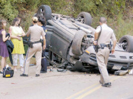 Overturned car closes Zayante Road for hour