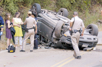 Overturned car closes Zayante Road for hour