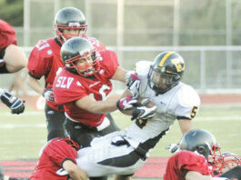 SLV football suffers loss at homecoming