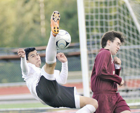 SLV boys come up short against Santa Cruz soccer