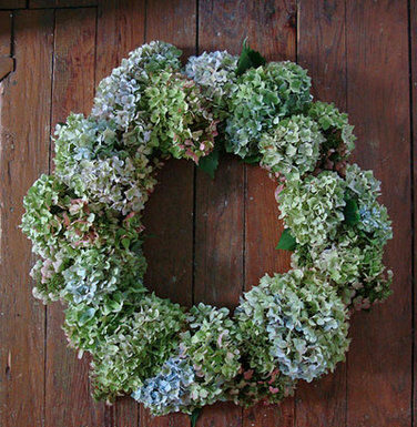 Gardener: Decorate with colorful plants during the holidays
