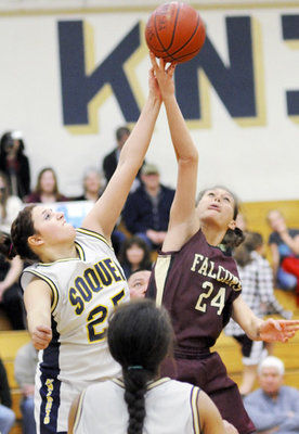 SV girls drop Soquel; boys fall in league opener