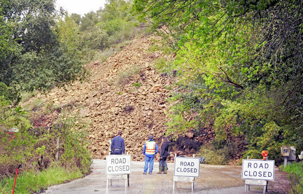 Massive slide buries Scotts Valley roadway