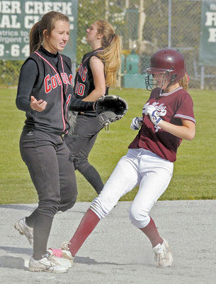 Falcon softball beat Cougars