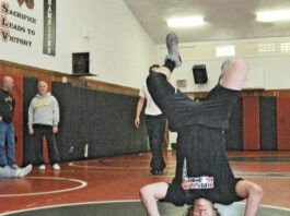 Wrestling preview: Locals hit the mat