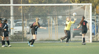 Cougar girls soccer falls to Harbor in league opener 2-0