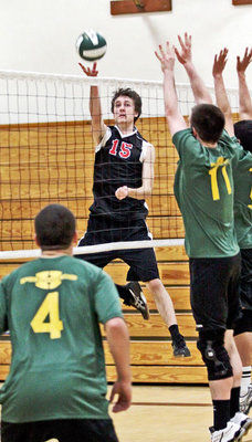 Boys Volleyball: Cougars Fall to Mariners in three