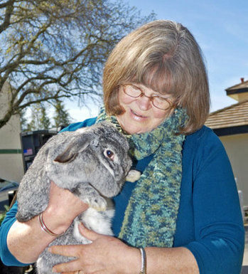 Valley Neighbors: A feed store story