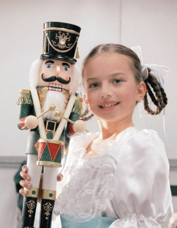 Dance studio offers free Nutcracker performances
