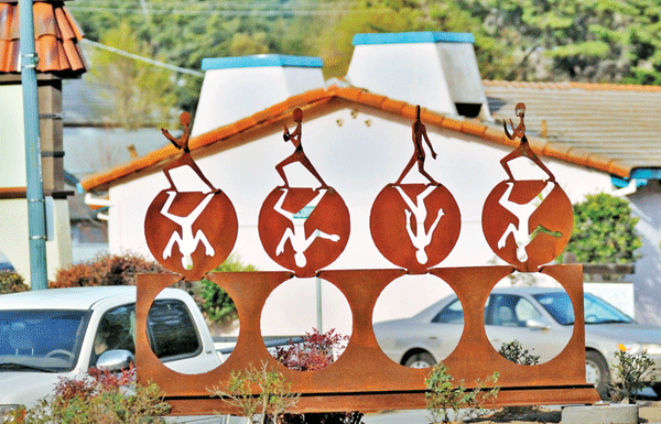 Sculpture on SV Drive first step in ‘art corridor’