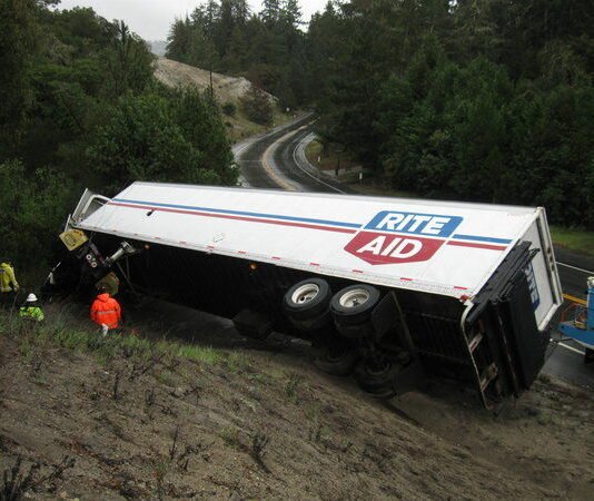 Semi crash closes Mount Hermon Road