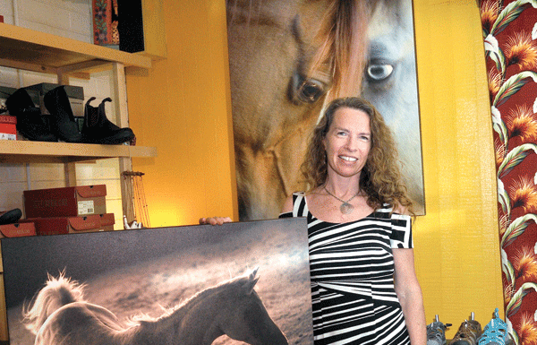 Felton comes down with art fever for First Friday Art Walk events