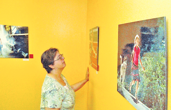 Scotts Valley library displays local artwork of California