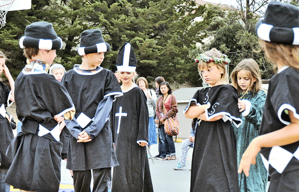 Vine Hill Elementary students play living chess