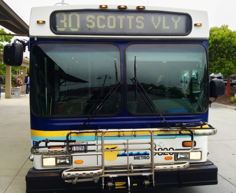 METRO transit restores bus routes for SLV students