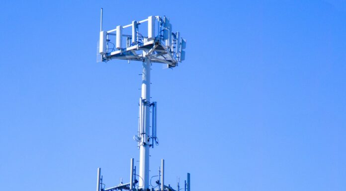 Local governments push back on FCC for 5G towers