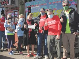 Scotts Valley Kiwanis help local cafe Scotts Valley Kiwanis auntie mame's