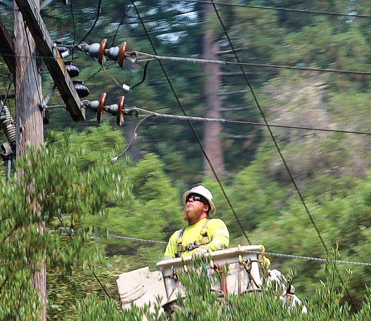 Officials, Valley residents ask for answers from utility after outages PG&E Outages