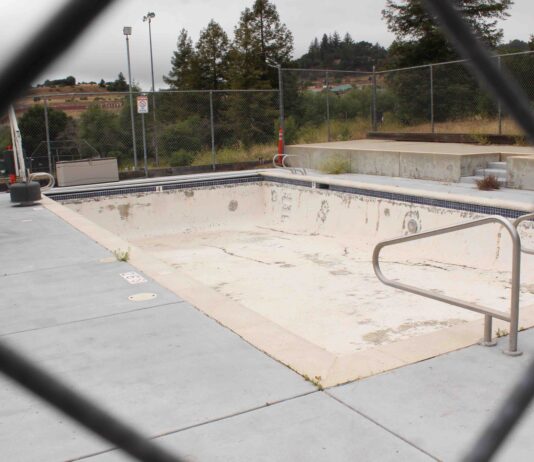 Closed for Summer 2022: Siltanen Swim Center Siltanen pool