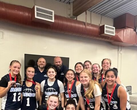 AAU girls’ hoops team wins Bay Area tourney