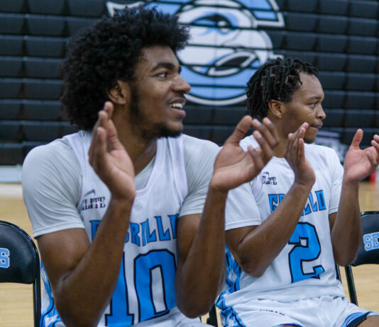 Seahawks win twice at Saltwater Classic Tournament | Men’s basketball