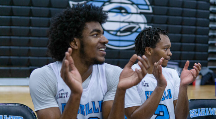 Seahawks win twice at Saltwater Classic Tournament | Men’s basketball