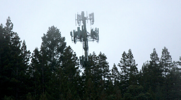 Rural Scotts Valley resident raises concerns over growing cell tower