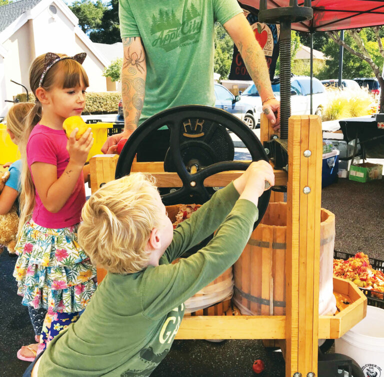 Felton Farmers’ Market to host Apple-A-Day Festival