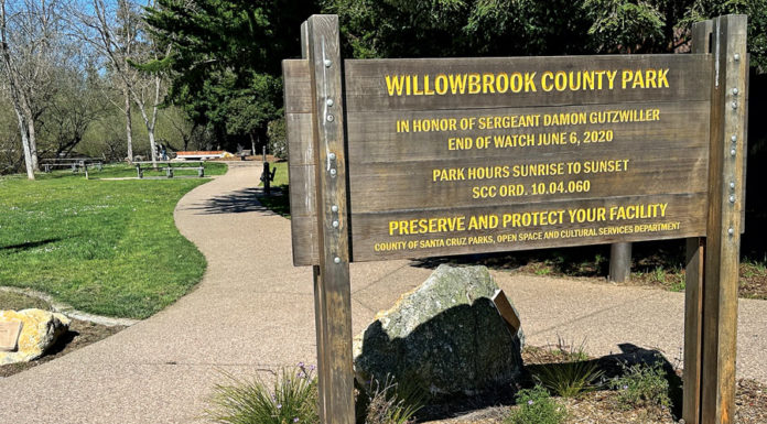 Officials unveil park memorial in honor of fallen sheriff’s deputy Willowbrook County Park