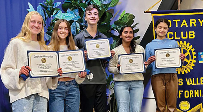 Scotts Valley Rotary awards scholarships to local students