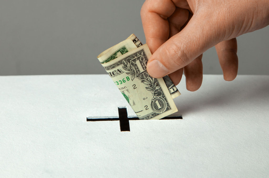 Image for display with article titled Finance | Christians Celebrate Planned Giving