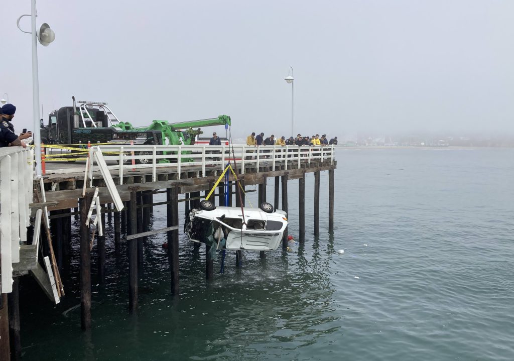 lifting a van from the ocean