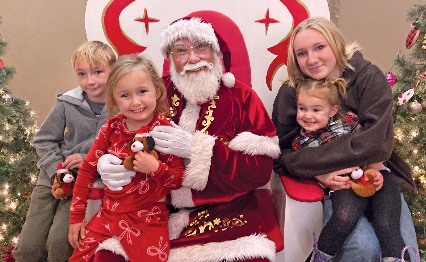 Like clockwork, Santa Claus arrives via firetruck and Holiday Tree is lit in Scotts Valley
