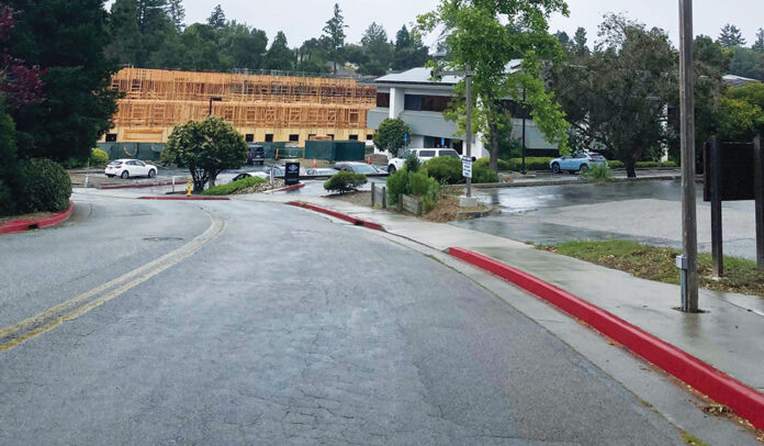Scotts Valley red curbs