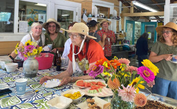 Santa Cruz Mountains Art Center fights to stay affordable for community Santa Cruz Mountains Art Center volunteers