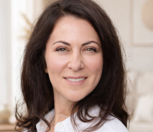 Strictly Business | Helping Seniors Move Toward What Matters Heather Lewis Sebring
